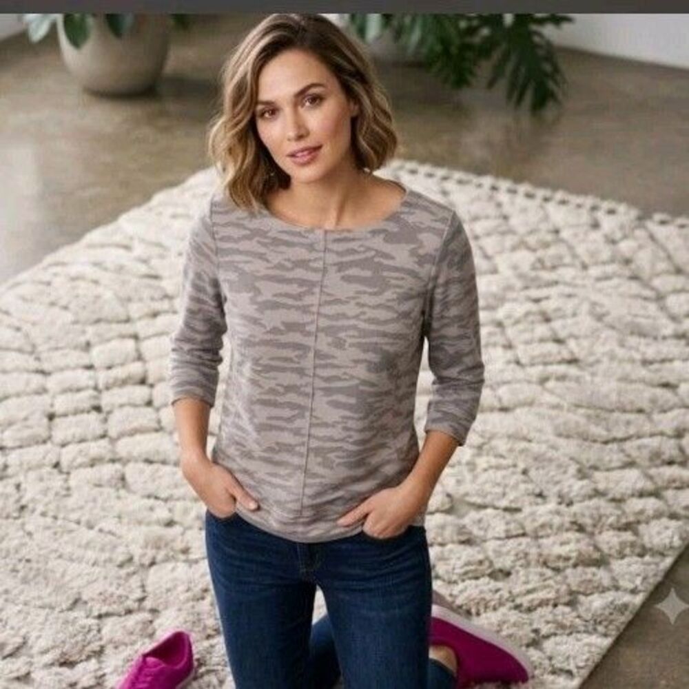 T By Talbots Blouse Size XL Camo 3/4 Sleeve Gray Cotton